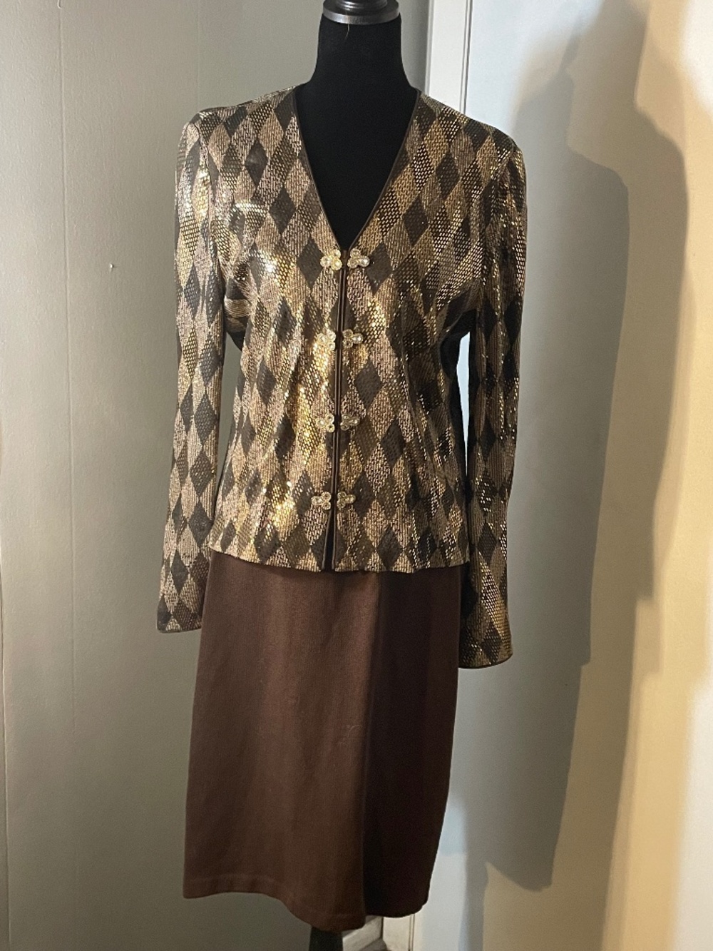 Size 8 St John 2 piece suit